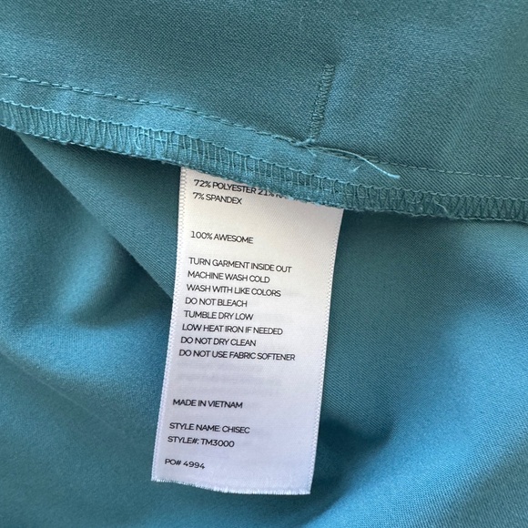 Men’s Figs Small / Medium Scrub Set - Hydro Green / Green / Blue Green - Picture 3 of 5